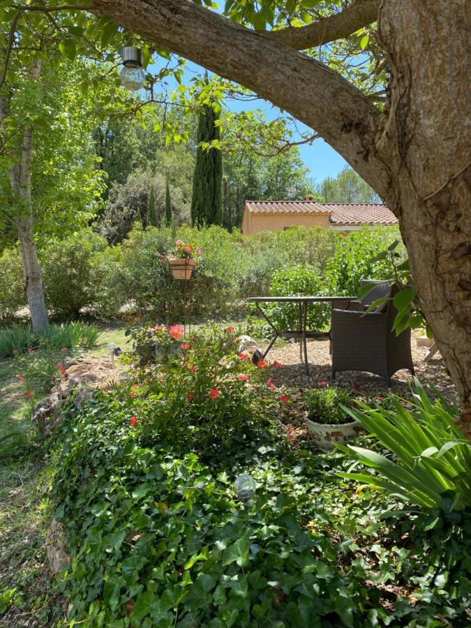 مبيت وإفطار Entrecasteaux L'Eveil En Provence المظهر الخارجي الصورة