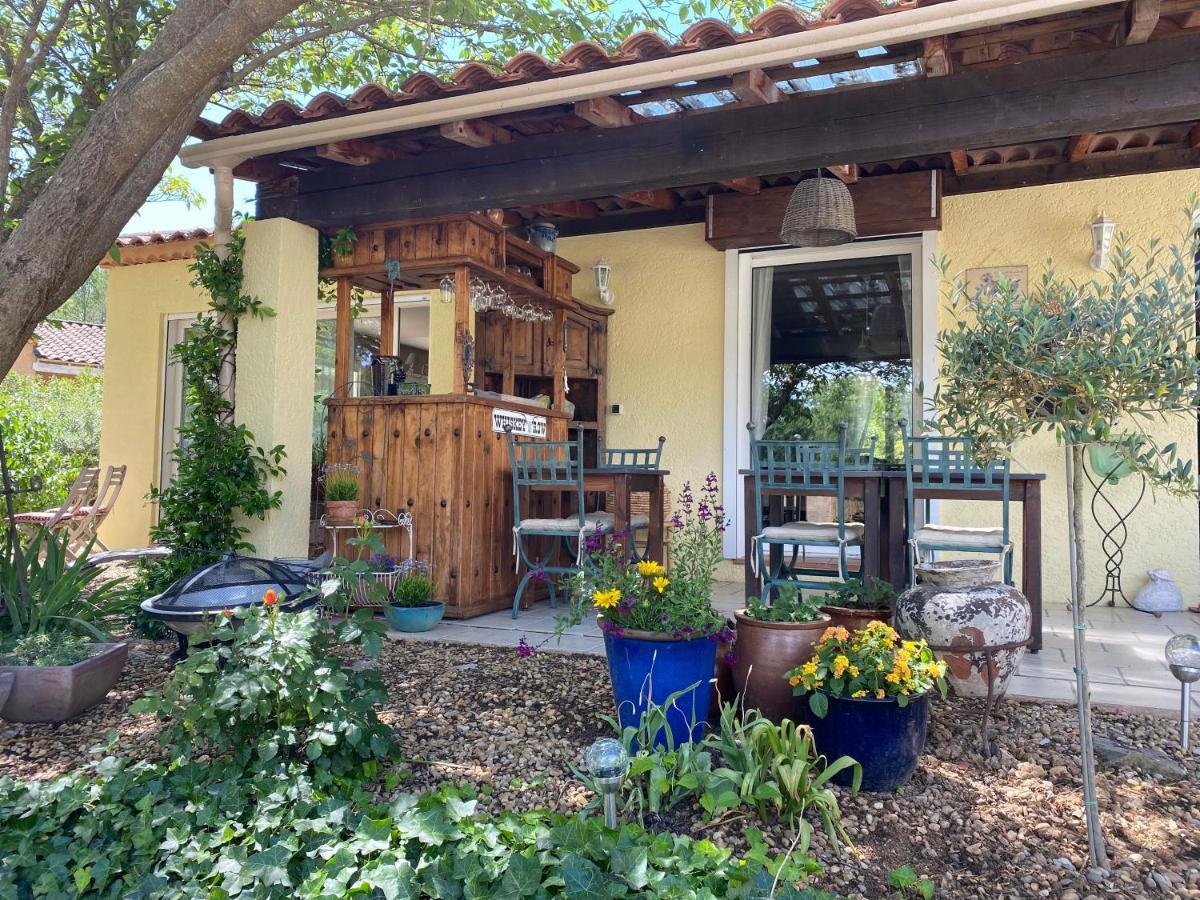 مبيت وإفطار Entrecasteaux L'Eveil En Provence المظهر الخارجي الصورة