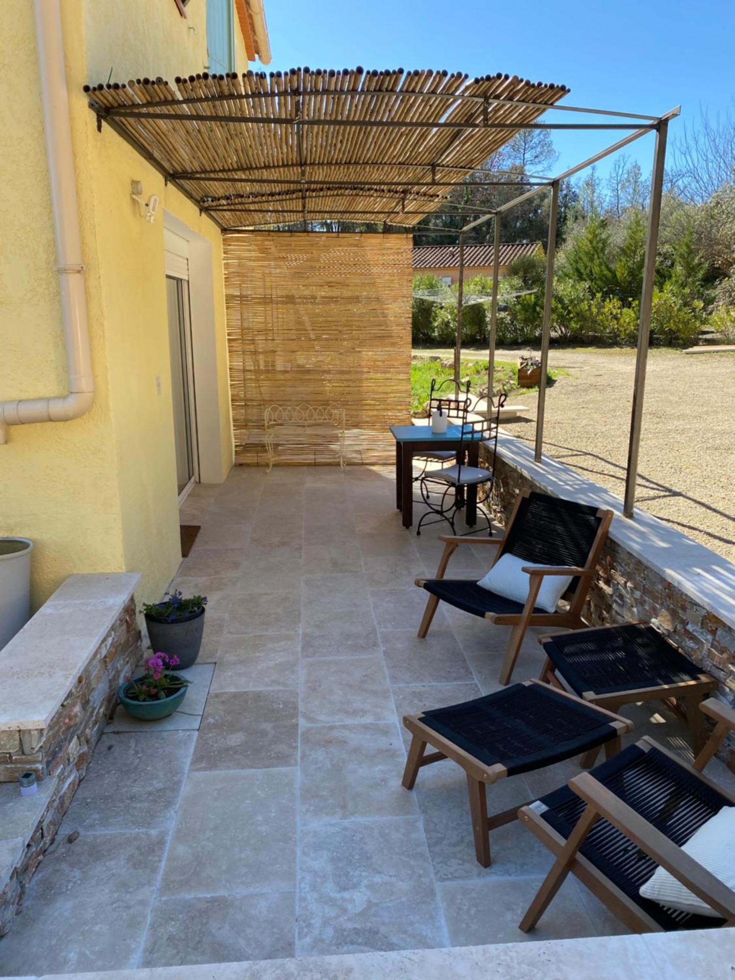مبيت وإفطار Entrecasteaux L'Eveil En Provence المظهر الخارجي الصورة